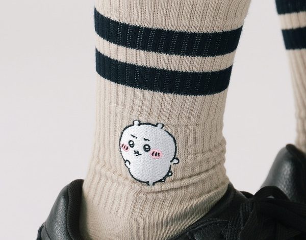 “chiikawa”-one-point-casually-“i-like”-appeal-♪-layered-style-design!-collaboration-socks-appeared