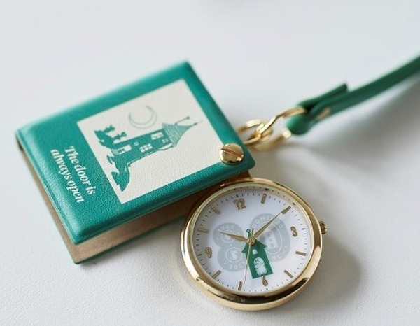 exciting-just-by-having-“moomin”-♪-book-type-case-hook-watch,-novel-publishing-80th-anniversary-design-item-appeared